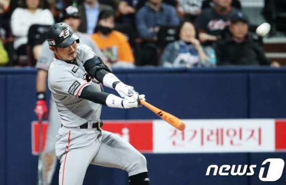 한화 송광민 /사진=뉴스1<br /><br />
<br /><br />
