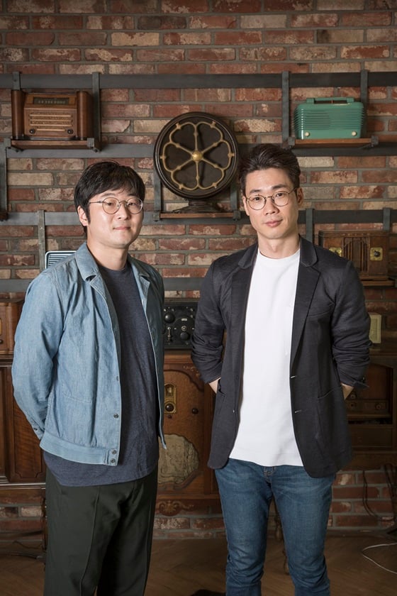 김주형(왼쪽)과 조효진 PD가 '범인은 바로 너!' 공개 이후 인터뷰에 임했다/사진제공=넷플릭스