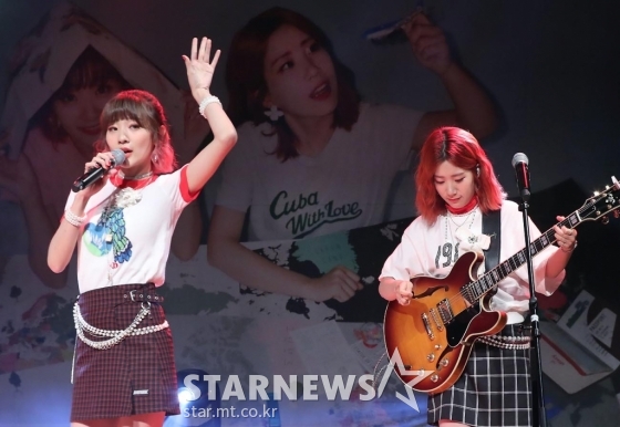 (왼쪽부터) 볼빨간사춘기 안지영, 우지윤 /사진=홍봉진 기자