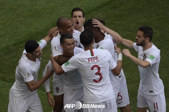 기뻐하는 포르투갈 선수들./AFPBBNews=뉴스1