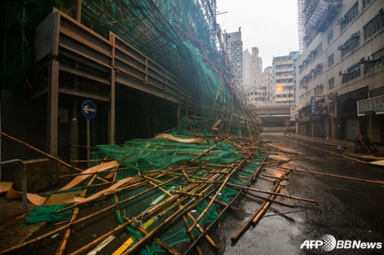 태풍 \'망쿳\'으로 인한 중국·필리핀의 피해가 상당하다. / 사진=AFPBBNews=뉴스1