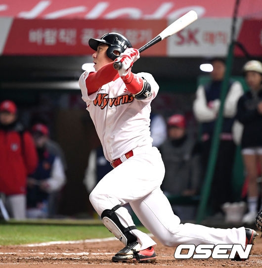 김강민.<br /><br />
