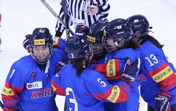 여자 아이스하키 대표팀이 헝가리를 잡고 W네이션스 챌린지 3연승을 기록했다. /사진=대한아이스하키협회 제공