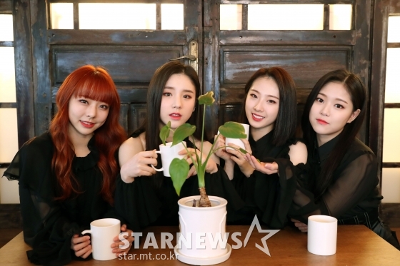 이달의 소녀 1/3 비비, 희진, 하슬, 현진(왼쪽부터)/사진=임성균 기자
