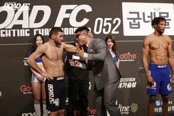 권아솔 보고있나' 샤밀vs만수르, 오늘(23일) 베일 벗는다 - 스타뉴스 권아솔 보고있나' 샤밀Vs만수르, 오늘(23일) 베일 벗는다 - 스타뉴스