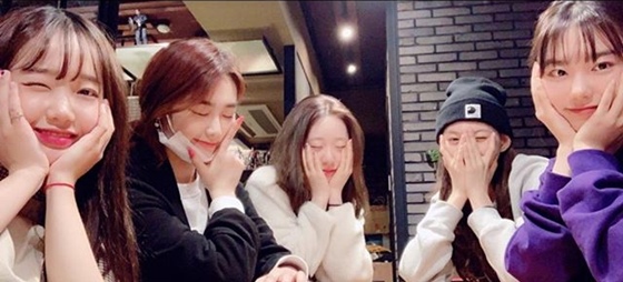 (왼쪽부터)최유정, 가미나, 유연정, 김도연, 김소혜 /사진=김소혜 인스타그램