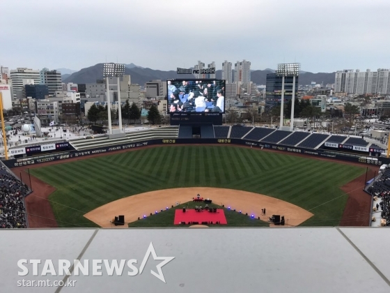 루프탑에서 바라본 창원NC파크. /사진=한동훈 기자