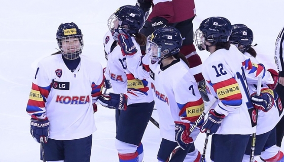 여자 아이스하키 대표팀이 2019 국제아이스하키연맹(IIHF) 여자 세계선수권 디비전 1 그룹 B(3부리그) 우승에 도전한다. /사진=대한아이스하키협회 제공