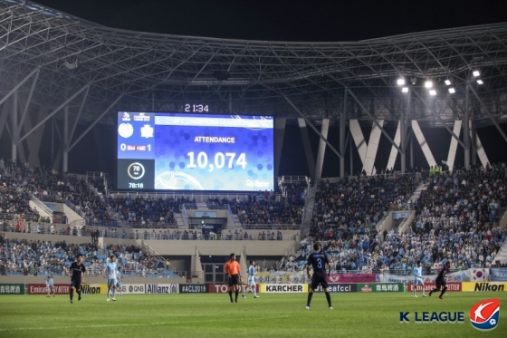 비오는 평일에도 1만명 넘게 입장한 DGB대구은행파크. /사진=한국프로축구연맹 제공