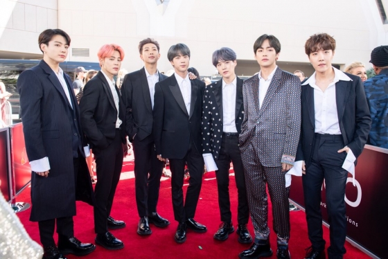 2019 빌보드뮤직어워드 레드카펫 무대에 선 아이돌그룹 방탄소년단/사진제공=빅히트엔터테인먼트