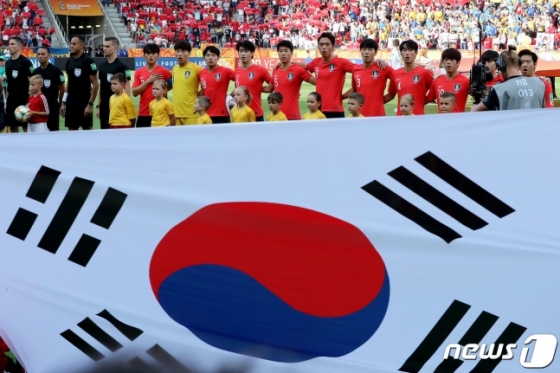 애국가를 부르는 한국 대표팀. /사진=뉴스1