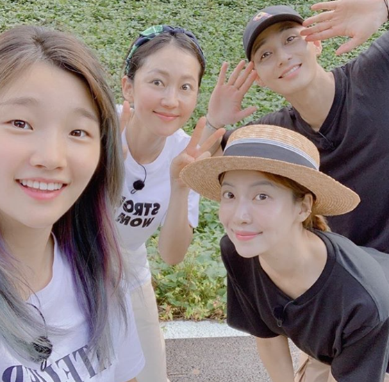 (왼쪽부터) 박소담, 염정아, 윤세아, 박서준./사진=윤세아 인스타그램