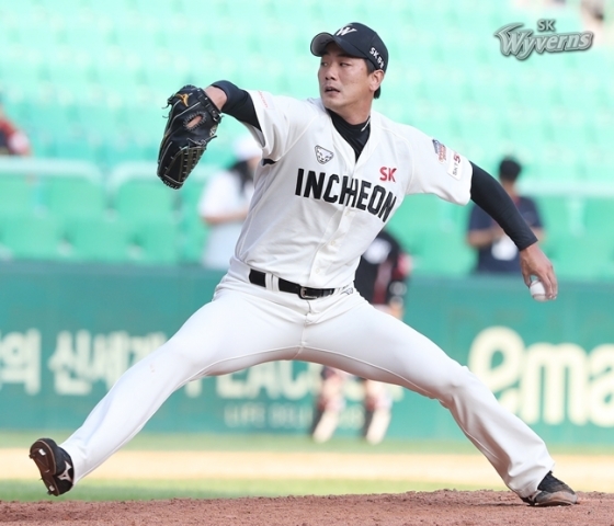 15일 KT전에 불펜 투수로 등판한 김광현. /사진=SK 와이번스 제공