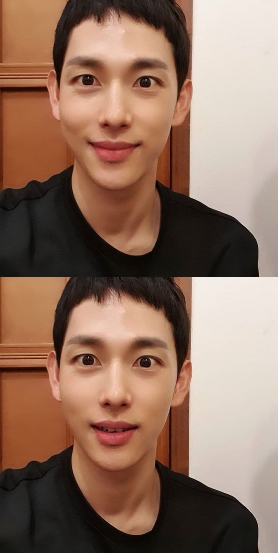 타인은지옥이다' 임시완, 짧은 앞머리로 '소년美' 장착 - 스타뉴스 타인은지옥이다' 임시완, 짧은 앞머리로 '소년美' 장착 - 스타뉴스