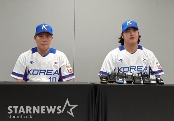 기자회견에 나선 박세혁(왼쪽)과 조상우(오른쪽)./사진=심혜진 기자
