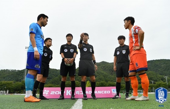 양평FC(왼쪽)와 화성FC. /사진=대한축구협회