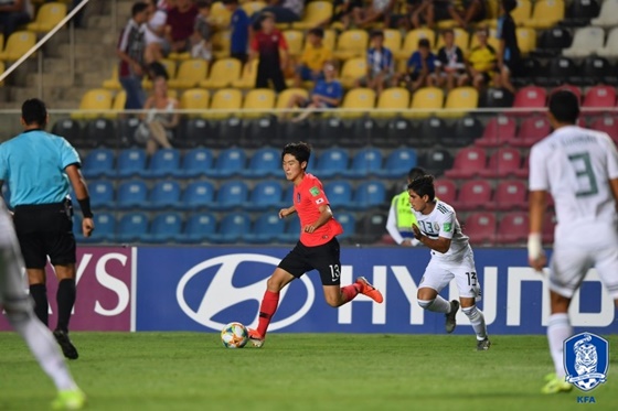 17세 이하(U-17) 한국 축구대표팀이 U-17 멕시코 축구대표팀과 월드컵 8강전을 벌이고 있다. /사진=대한축구협회