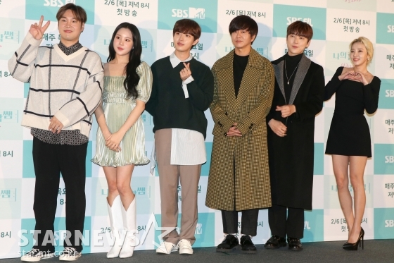 (왼쪽부터)유재환, 주이, 김재환, 윤도현, 산들, 산다라박./ 사진=강민석 기자 