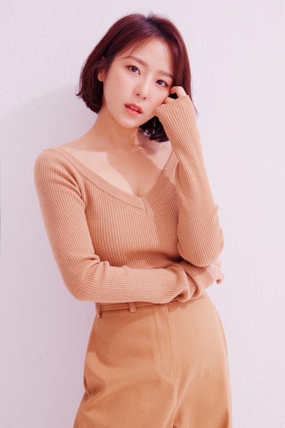 艺媛短发改变形象挑衅的气氛