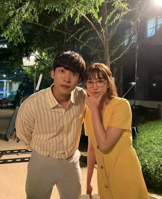 한번다녀왔습니다' 이상이♥이초희, 데이트 즐겨..'사돈커플' 성사 - 스타뉴스