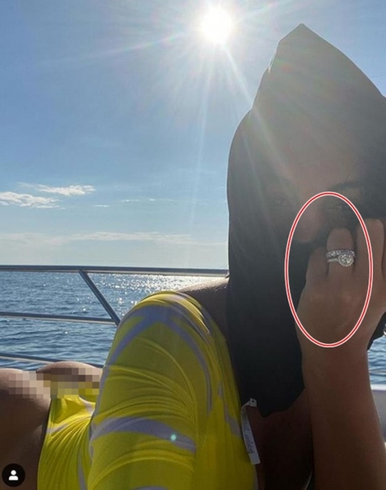 5일 전에 올린 조지나 로드리게스의 다이아몬드 반지(빨간색 원). /사진=조지나 로드리게스 인스타그램 캡처