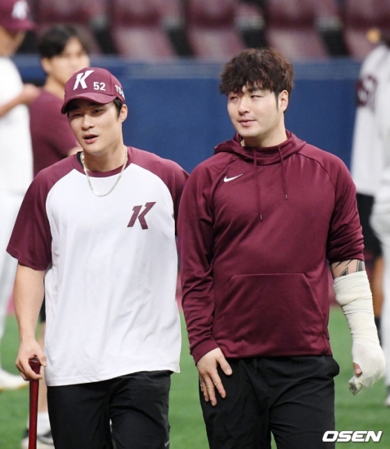 김하성(왼쪽)과 박병호.