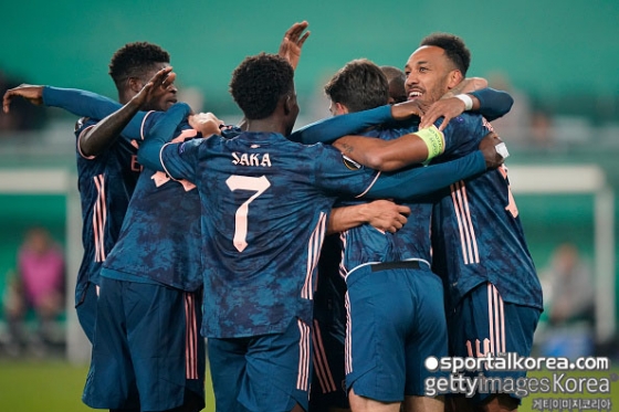 Uel B조 ①] '오바메양 결승골' 아스널, 빈 원정에서 2-1 진땀 역전승 - 스타뉴스