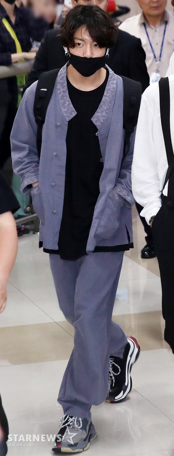 생활 한복을 입은 방탄소년단 정국(BTS JUNGKOOK) /사진=스타뉴스
