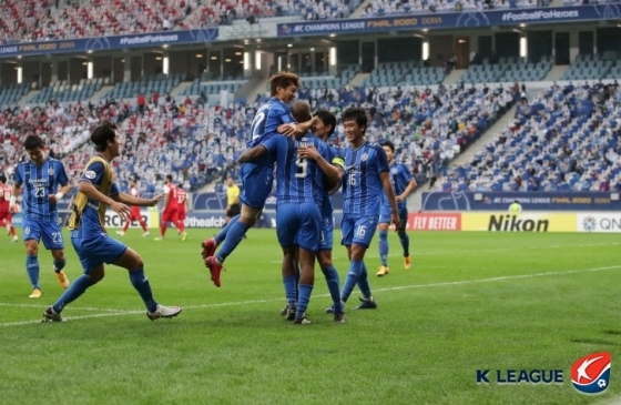 주니오의 역전골이 터지자 기뻐하는 울산 현대 선수들. /사진=한국프로축구연맹 제공