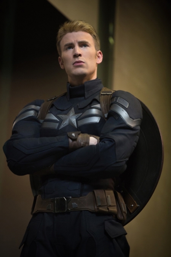 크리스 에반스가 캡틴 아메리카 역으로 마블 영화에 복귀할지 여부에 마블팬들의 관심이 쏠리고 있다. /\'캡틴 아메리카: 윈터솔져\' 스틸