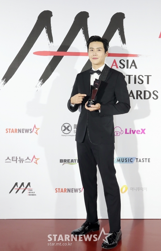 2020 Asia Artist Awards(2020 아시아 아티스트 어워즈, 2020 AAA) 배우 부문 이모티브상 수상자 배우 김선호/사진=김창현 기자 chmt@