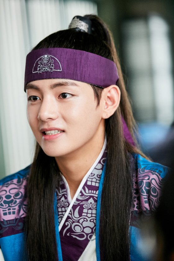 드라마 '화랑' 방탄소년단 뷔(김태형)의 모습 /사진=화랑문화산업전문회사, 오보이 프로젝트