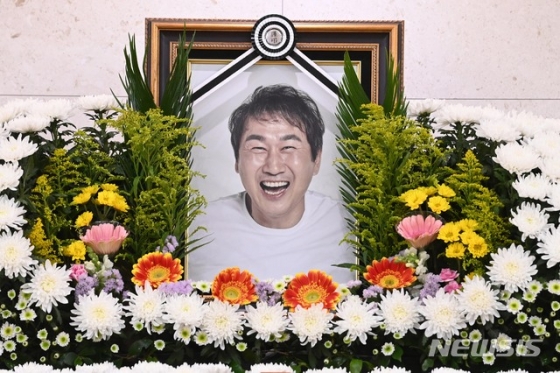서울 아산병원 장례식장에 마련된 유상철 전 감독의 빈소.  /사진=뉴시스