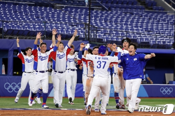 29일 이스라엘전. 끝내기 순간, 기뻐하는 한국 선수들. /사진=뉴스1