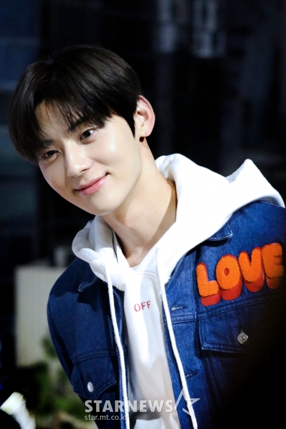 JTBC 미니시리즈 &#039;라이브온&#039; 출연당시 황민현 / 사진제공=플레디스