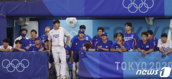 2020 도쿄올림픽 미국과 패자 준결승전에서 패한 한국 대표팀 선수들이 아쉬워하고 있다./사진=뉴스1