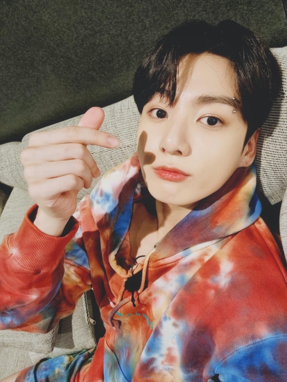 방탄소년단 정국 트위터 208개 국가+지역 1위..K팝 아이돌 '최초' 신기록 방탄소년단 정국 트위터 208개 국가+지역 1위..K팝 아이돌 '최초' 신기록
