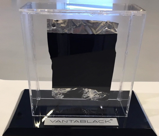 밴타블랙(Vantablack).  사진제공= Justin Snow via Flickr/Creative Commons.
