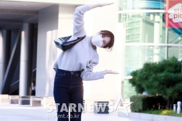 레드벨벳 웬디 '몸으로 말해요! L.O.V.E!'