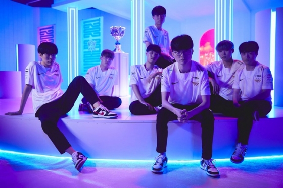 B조 1위를 차지하며 8강에 오른 T1. /사진=LCK 제공