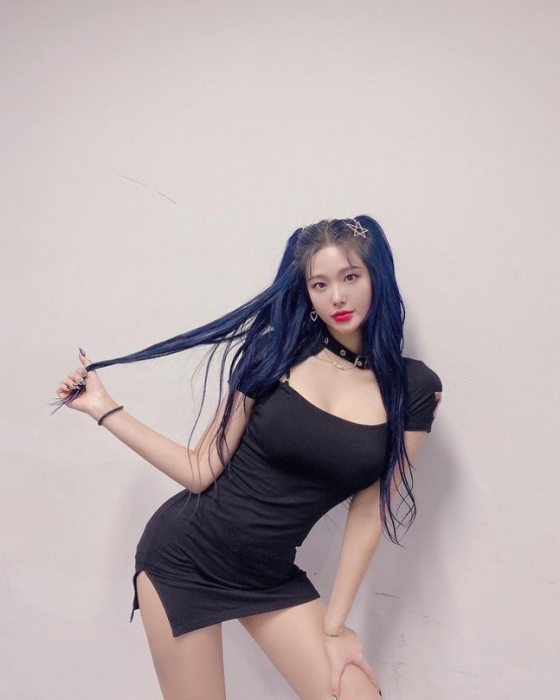 KIA 김현지 치어, 풀장서 '우월 각선미' 과시 - 스타뉴스