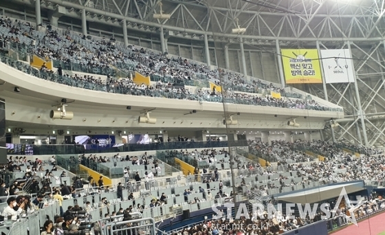 18일 한국시리즈 4차전. 9회초 KT 공격이 시작되기 전 3루 측 두산 팬들이 자리를 떠 빈좌석이 많아졌다./사진=심혜진 기자