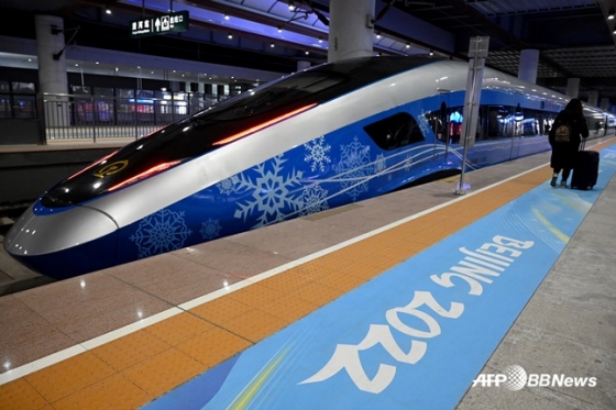 2022 베이징 동계올림픽 참기인원을 수송할 열차. /AFPBBNews=뉴스1