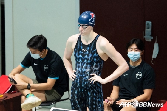 트랜스젠더 수영 선수 리아 토마스(가운데).  /AFPBBNews=뉴스1