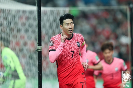 손흥민이 지난 24일 서울월드컵경기장에서 열린 이란전에서 골을 넣은 뒤 기뻐하고 있다. /사진=대한축구협회