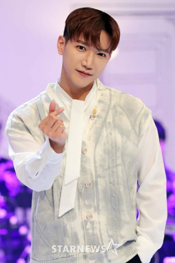 그룹 2PM 준케이가 22일 경기도 고양시 빛마루방송센터에서 진행된 , U+아이돌Live &#039;아돌라스쿨&#039; 겨울방학 특집 녹화에 참석해 포즈를 취하고 있다. 2022.01.04 /사진=임성균 기자 tjdrbs23@