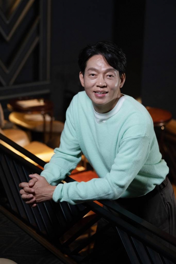 영화 &#039;범죄도시2&#039;의 배우 박지환이 17일 오전 화상으로 진행된 인터뷰를 위해 포즈를 취하고 있다.  괴물형사 &#039;마석도&#039;와 금천서 강력반이 베트남 일대를 장악한 최강 빌런 &#039;강해상&#039;을 잡기 위해 펼치는 통쾌한 범죄 소탕 작전을 그린 영화 &#039;범죄도시2&#039;는 오는18일 개봉한다. /사진제공=에이비오엔터테인먼트 2022.05.17 /사진=이동훈 기자 photoguy@