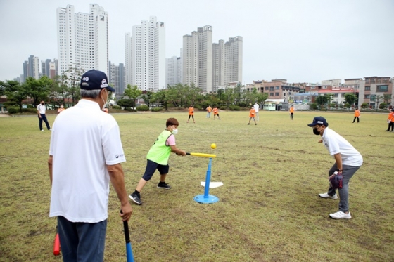 KBO 찾아가는 티볼 교실 모습. /사진=KBO