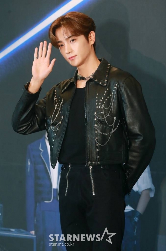 그룹 더보이즈(THE BOYZ) 현재가 7일 오후 서울 올림픽공원 KSPO DOME에서 진행된 첫 월드 투어 &#039;더비존&#039;(THE BOYZ WORLD TOUR : THE B-ZONE IN SEOUL ENCORE) 기자간담회에 참석해 포즈를 취하고 있다. /2022.08.07 /사진=이동훈 기자 photoguy@