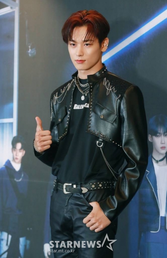 그룹 더보이즈(THE BOYZ) 주연이 7일 오후 서울 올림픽공원 KSPO DOME에서 진행된 첫 월드 투어 &#039;더비존&#039;(THE BOYZ WORLD TOUR : THE B-ZONE IN SEOUL ENCORE) 기자간담회에 참석해 포즈를 취하고 있다. /2022.08.07 /사진=이동훈 기자 photoguy@